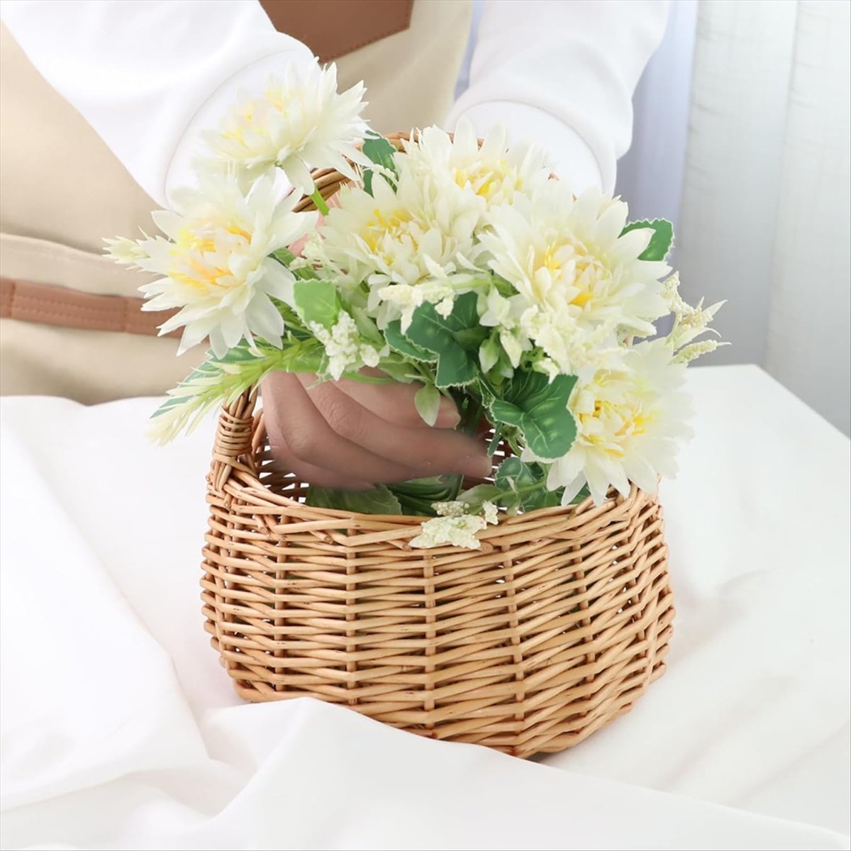 Wicker Picnic Basket with Hand - Home Decor Garden 评论和价格